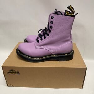 Dr. Martens Women's 1460 Pascal Boots Lilac sz 6